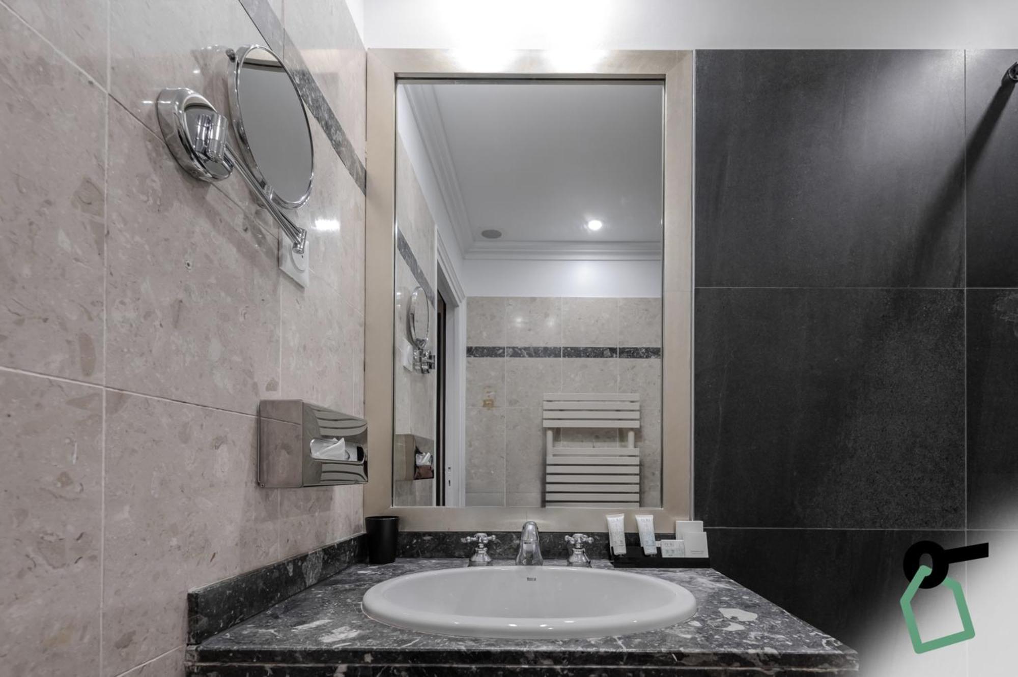 Hotiday Room Collection - Paris Arc De Triomphe Exterior foto