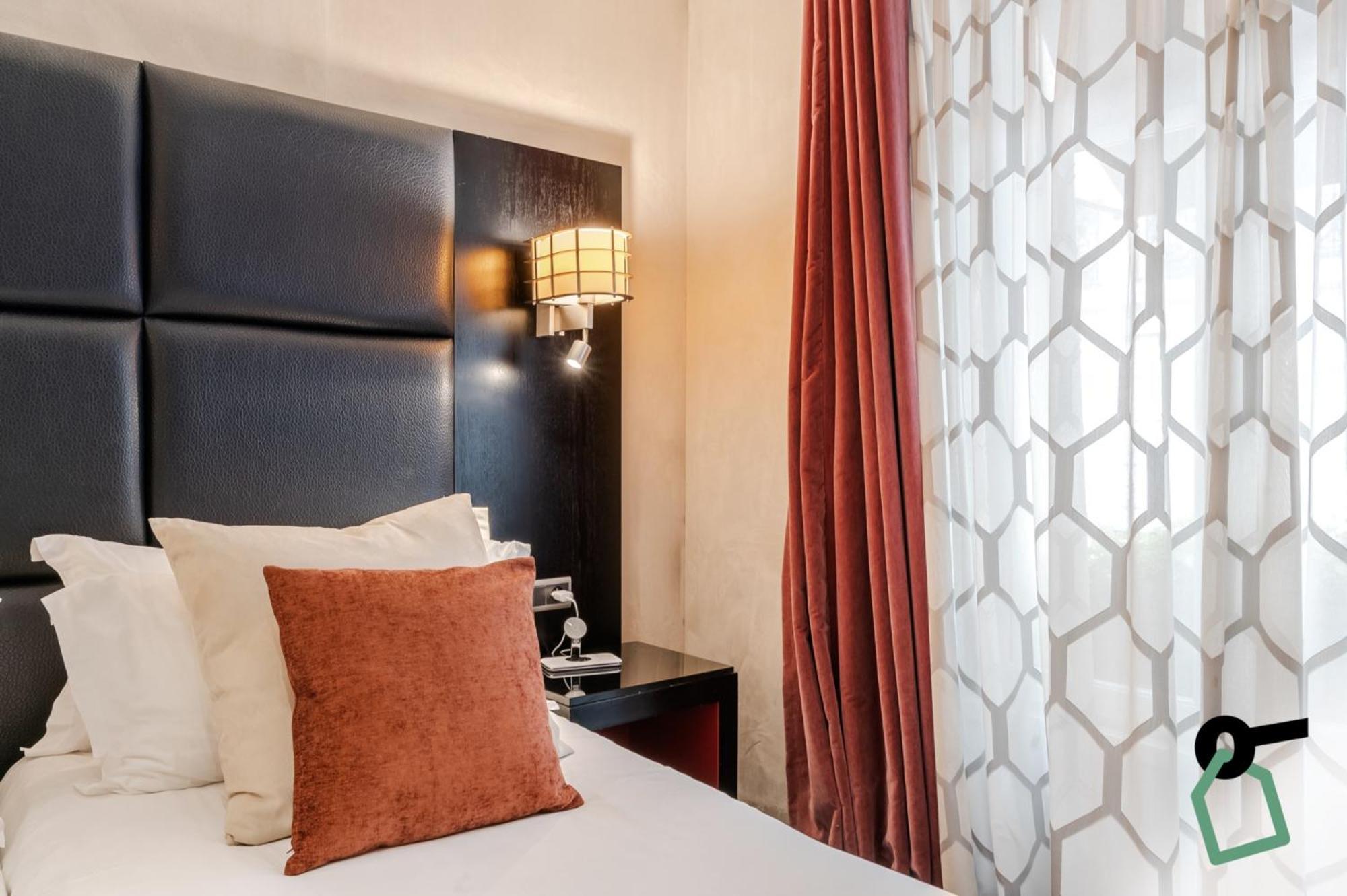 Hotiday Room Collection - Paris Arc De Triomphe Exterior foto