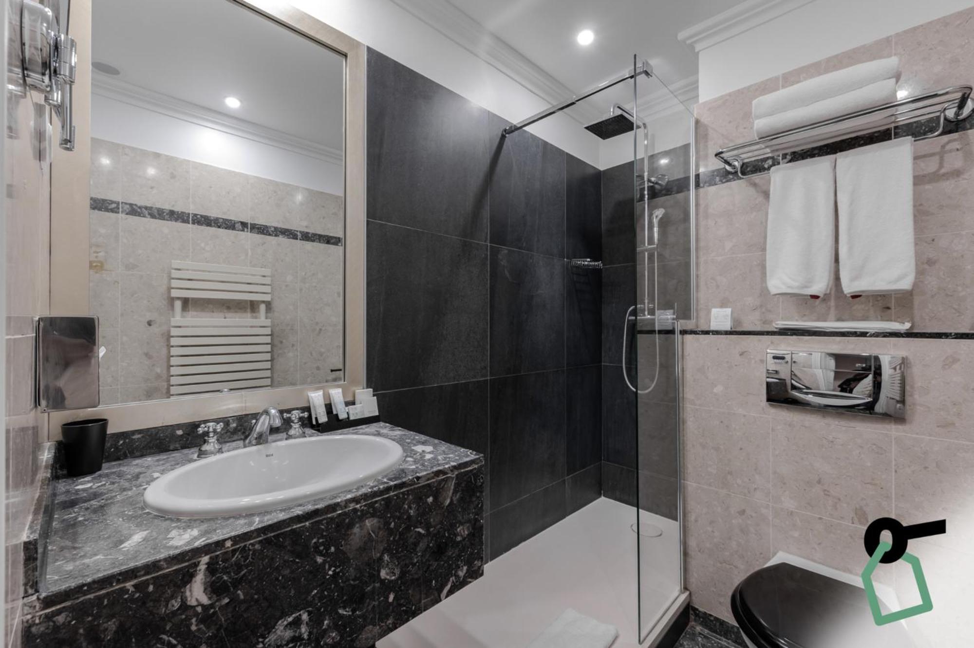Hotiday Room Collection - Paris Arc De Triomphe Exterior foto